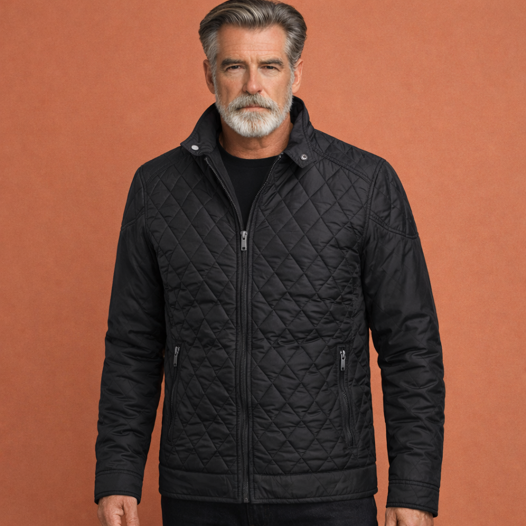 Zwarte heren winterjas met comfortabele pasvorm, ideaal voor dagelijks gebruik en koude winterdagen.